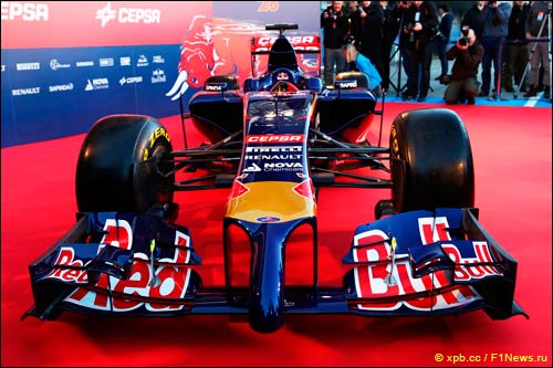 Носовой обтекатель STR9