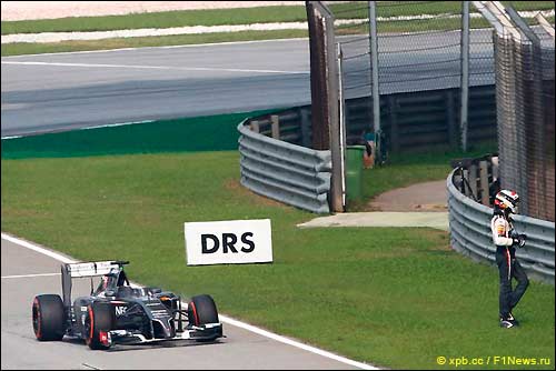 Сутил остановил машину на стартовой прямой