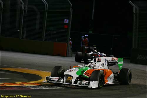 Адриан Сутил на трассе Гран При Сингапура