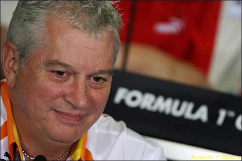 Пэт Симондс