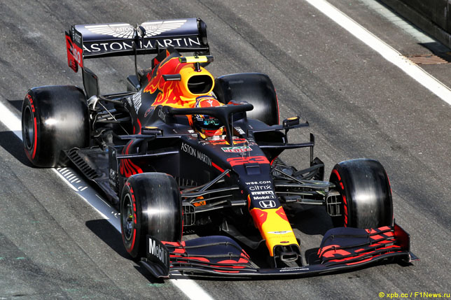 Алекс Элбон