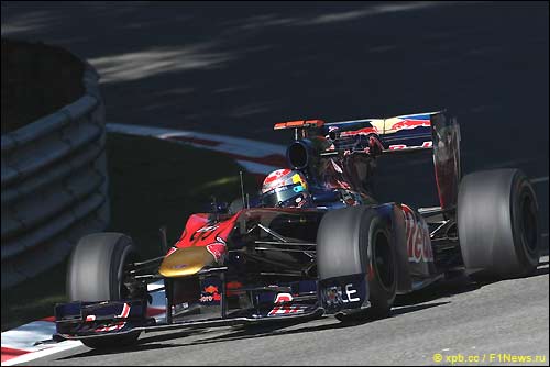 Себастьен Буэми на машине с воздуховодом в Монце