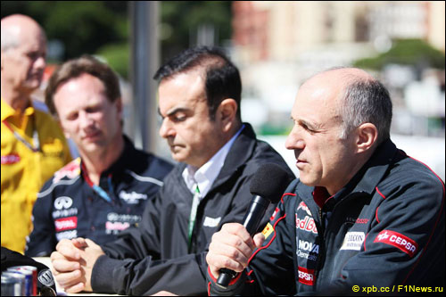 Кристиан Хорнер, Кардос Гон и Франц Тост