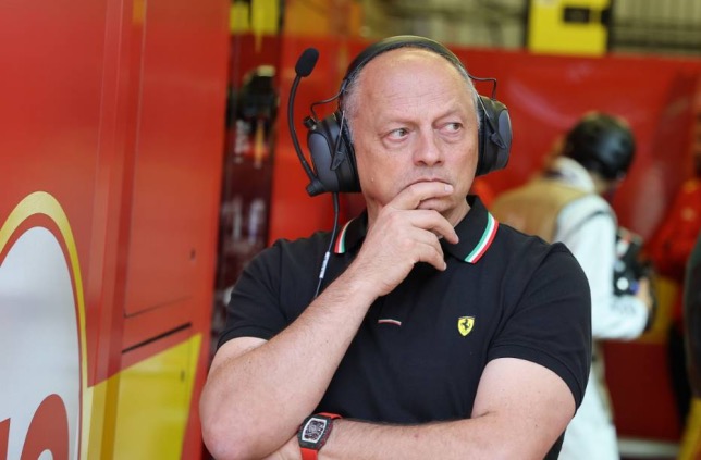 Фредерик Вассёр в боксах команды Ferrari в Ле-Мане, фото XPB