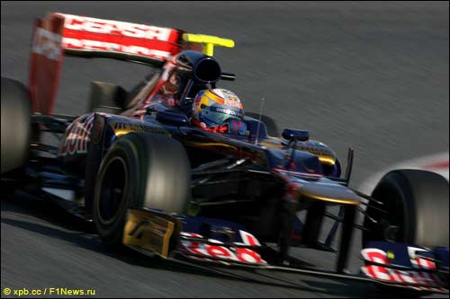 Жан-Эрик Вернь на тестах в Барселоне