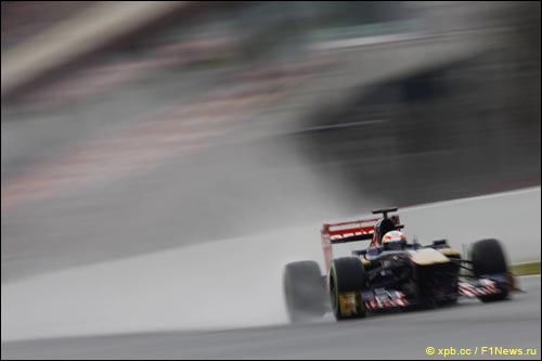 Жан-Эрик Вернь на тестах в Барселоне