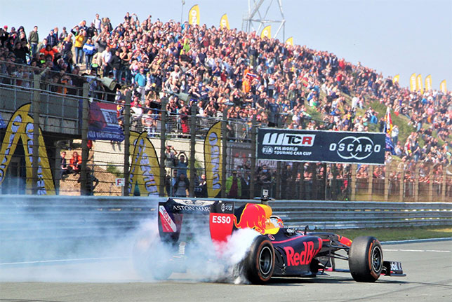 Макс Ферстаппен на трассе в Зандфорте во время Jumbo Racing Days