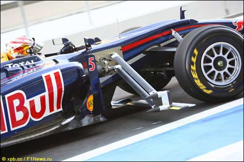 Дополнительные датчики для снятия аэродинамических характеристик на машине Феттеля