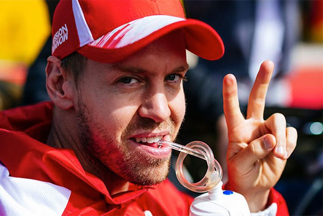 Себастьян Феттель считает дни, оставшиеся до Рождества, фото Ferrari