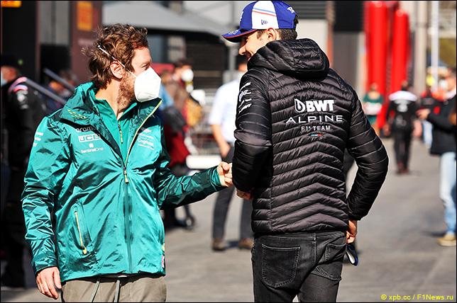 Себастьян Феттель и Эстебан Окон в первый день тестов в Барселоне