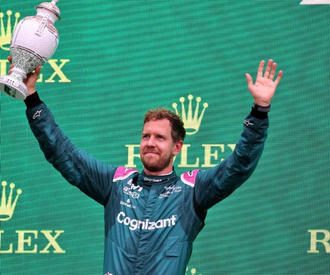 Себастьян Феттель на подиуме в Венгрии в 2021 году, впрочем, потом Aston Martin дисквалифицировали, фото XPB