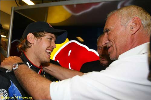 Себастьян Феттель и Дитер Матешиц