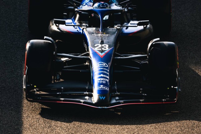 Машина Williams на трассе в Абу-Даби, фото XPB