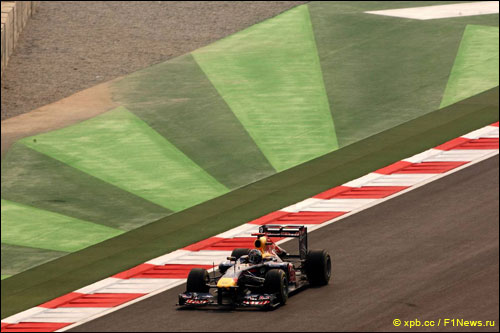 Себастьян Феттель на трассе Гран При Индии