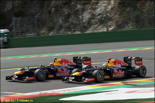 Борьба Марка Уэббера и Себастьяна Феттеля на Гран При Бельгии 2012