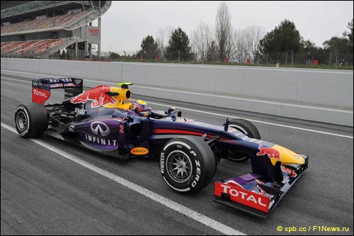 Марк Уэббер на тестах в Барселоне