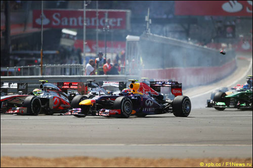 Марк Уэббер на старте Гран При Великобритании