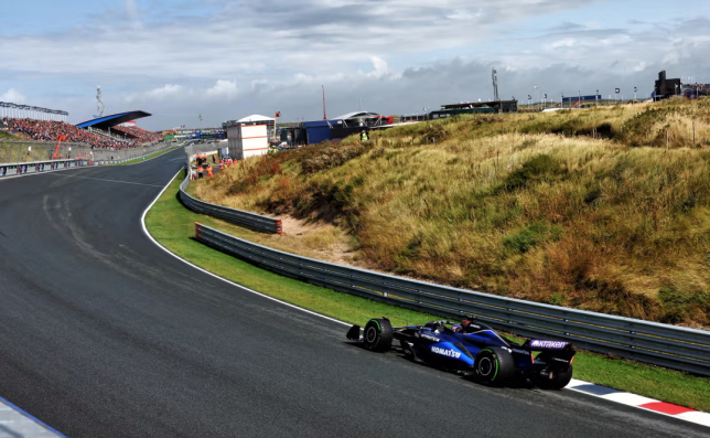 Машина Williams на трассе в Зандфорте, фото пресс-службы команды