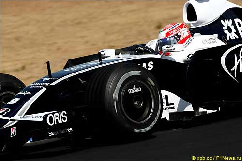 Казуки Накаджима на тестах в Хересе, сентябрь 2008 г.