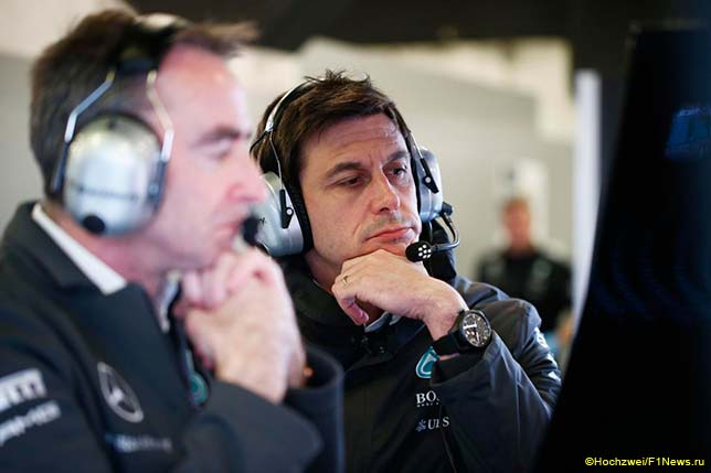 Тото Вольфф на тестах в Барселоне