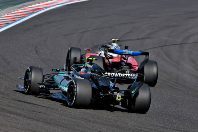 Вольфф: Mercedes и Ferrari примерно равны по силам