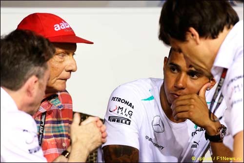 Падди Лоу, Ники Лауда, Льюис Хэмилтон и Тото Вольфф