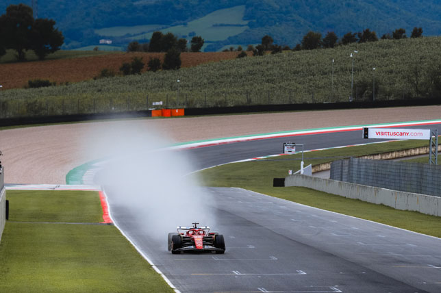 Гуаньюй Чжоу